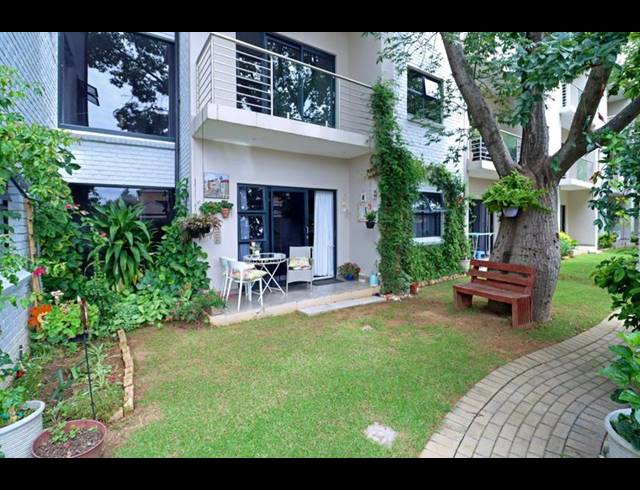 1 BEDROOM TOWNHOUSE FOR SALE IN BEVERLEY